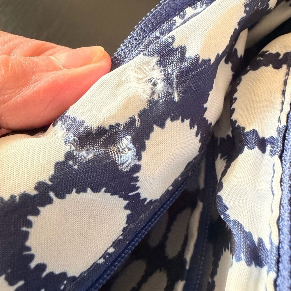 Vera Bradley Navy and Cream Quilted Crossbody Bag - Picture 8 of 14